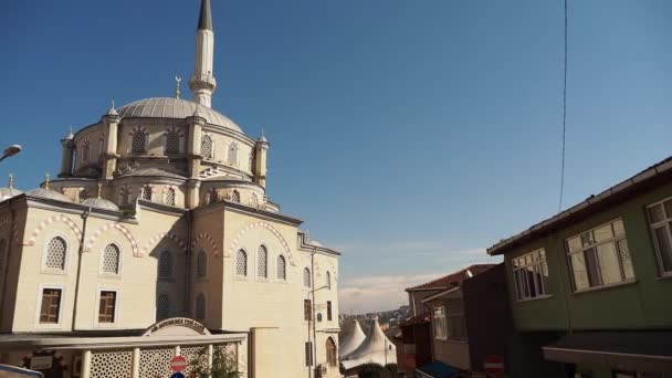 Kopule Mešity Proti Modré Obloze Istanbulu — Stock video