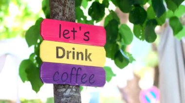 Farklı kahve seçeneklerinin kafe menü işareti.