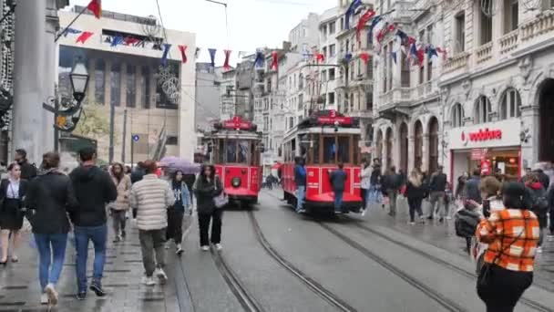 Туреччина Стамбул Березня 2023 Вінтажний Трамвай Вулиці Такім — стокове відео