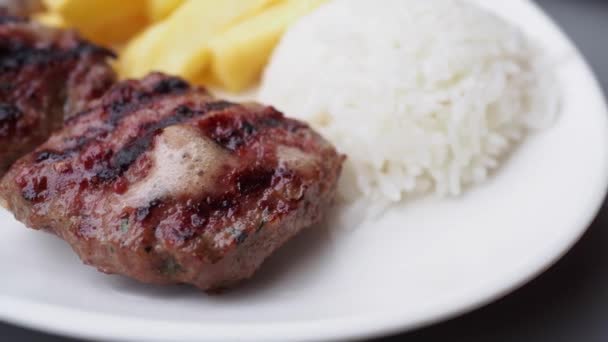 Kebab Mâncare Tradițională Din Carne Turcească Salată Farfurie — Videoclip de stoc