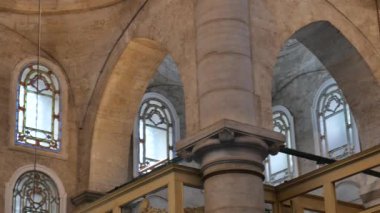 İstanbul 'daki Eyüp Sultan Camii' nin içi