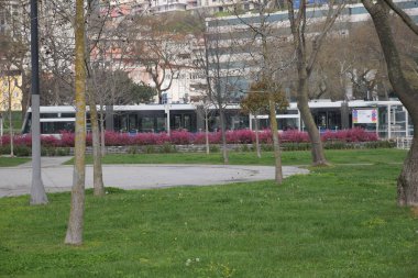 Hindi İstanbul 12 Mayıs 2023. Modern Türk metro treni ya da tramvayı.