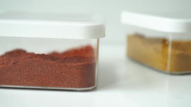 Masada bir kase biber pul .