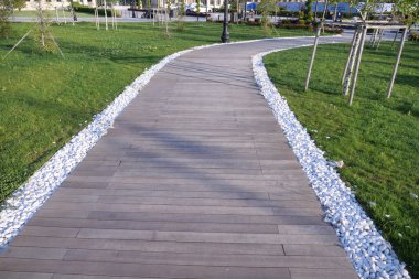 Sabah İstanbul Parkı 'nda yürürken pov fotoğrafı. .