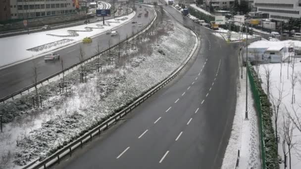 Snowfall Istanbul Busy Highway — Stock Video