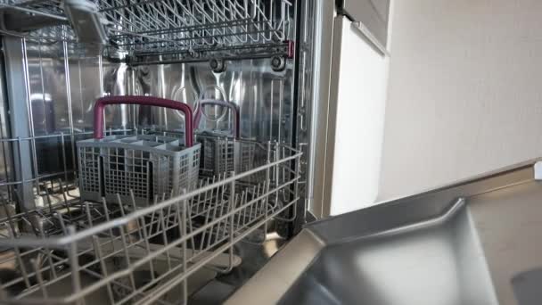 Empty Dishwasher Door Kitchen — Stock Video
