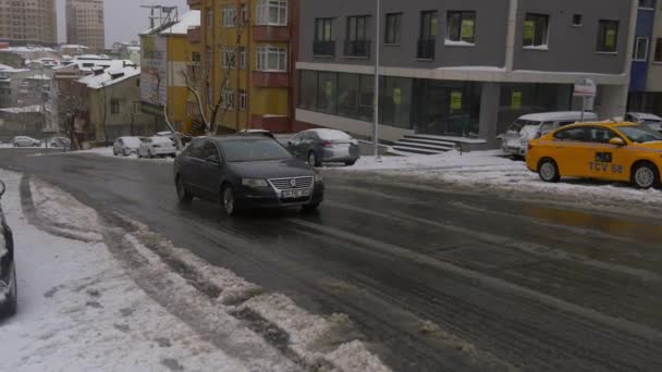 Индейка Istanbul Февраля 2023 Ряд Автомобилей Покрытых Снегом — стоковое видео