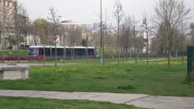 Hindi İstanbul 12 Mayıs 2023. Modern Türk metro treni ya da tramvayı.