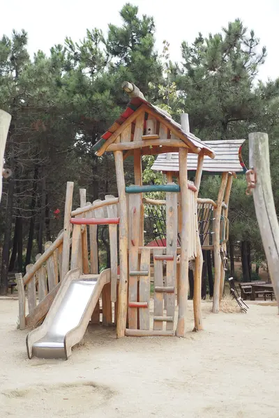 Dřevěné Hřiště Venkovní Dům Park Istanbulu — Stock fotografie