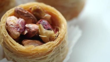 Masada el yapımı Türk tatlı baklavası ,