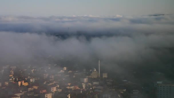 Niebla Invierno Rara Por Mañana Temprano Sobre Horizonte Ciudad Estambul — Vídeo de stock