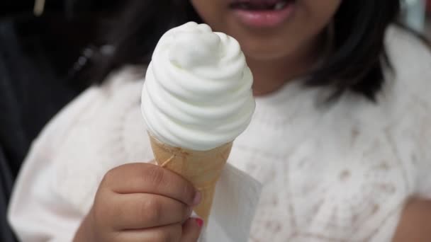 Child Hand Holding Vanilla Ice Cream Waffle Cone — Stock Video