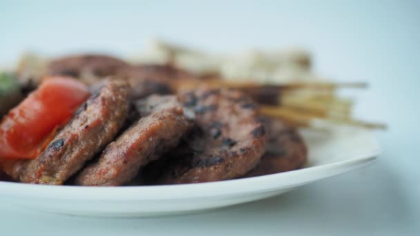 Kebab Traditional Turkish Meat Food Salad Plate — Stock Video