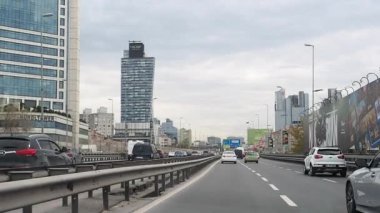 Singapur 1 Haziran 2022. Singapur 'da trafik vardı. 
