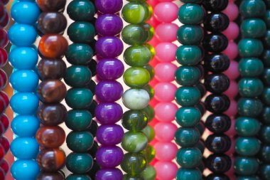 Masadaki müslüman ekmeklerini kapatın. .