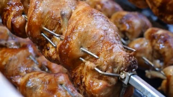 Roasted Chickens Grilled Fire Barbecue — Stock Video