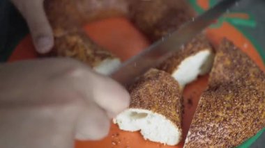 Türk Çöreği Simit masada ,