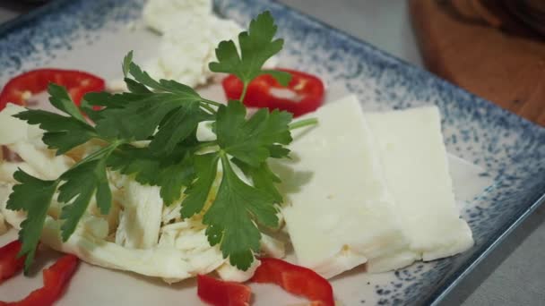 白を基調としたフレッシュチーズを締めくくり — ストック動画