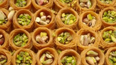 Tabakta Arap tatlı baklavası .