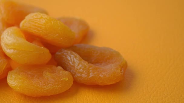 Sušené Meruňky Oranžovém Pozadí — Stock video