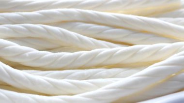 Türk peynirli burgu peynir kasesine yakın çekim .