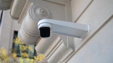 CCTV güvenlik kamerası açık havada çalışıyor. ,