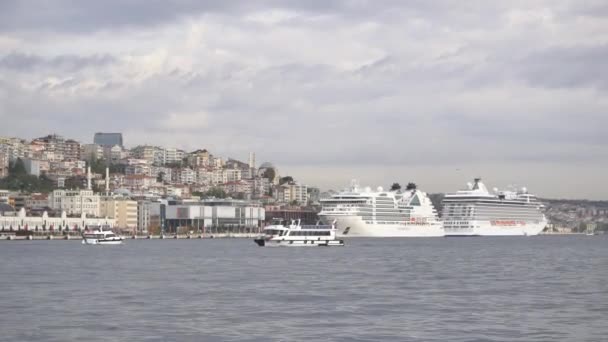 Istanbul 2023년 19일 코스타 베네치아 이스탄불 갈라파고스의 크루즈 — 비디오