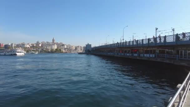 Indyk Istanbul Czerwiec 2023 Port Stambule Przed Wieżą Galata — Wideo stockowe