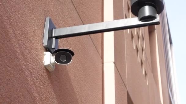 Cctv Security Camera Operating Outdoor — Stockvideo