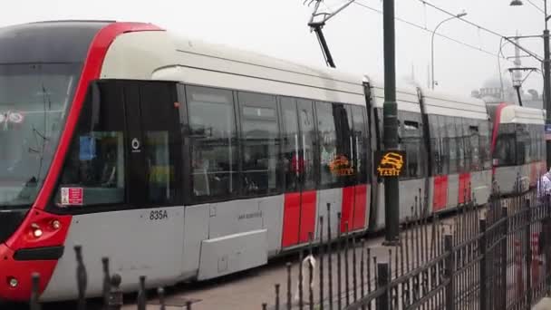 Turquía Estambul Junio 2023 Estambul Metro Tren Ligero Una Estación — Vídeos de Stock