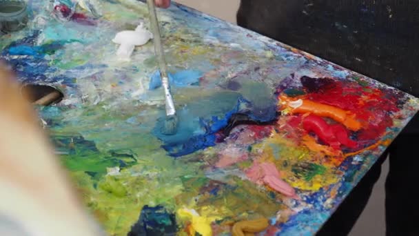 Palette Colorée Avec Peinture Huile Pinceaux — Video