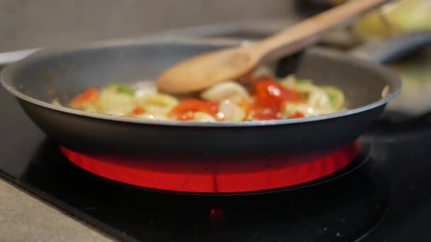 Electric Stove Heated Red — Stock video