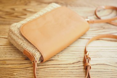 El yapımı çevre dostu sümbül kadın çantası..