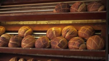 İstanbul 'daki Çiftçi Pazarı' nda Organik Ekmek