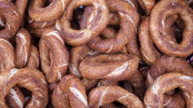 Türk Çöreği Simit masada ,