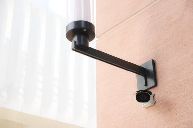 CCTV güvenlik kamerası açık havada çalışıyor. ,