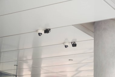 CCTV güvenlik kamerası açık havada çalışıyor. ,