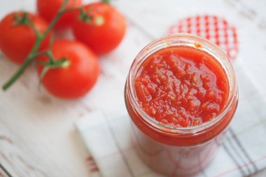 olgunlaşmış domates salça