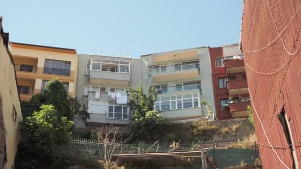 Πολύχρωμα Σπίτια Στο Μπαλάτ Κωνσταντινούπολη — Αρχείο Βίντεο
