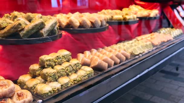 Turkisk Dessert Baklava Säljer Butik — Stockvideo