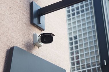 CCTV güvenlik kamerası açık havada çalışıyor. ,