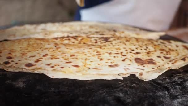 Turks Eten Koken Pitabrood Wordt Straat Gekookt — Stockvideo