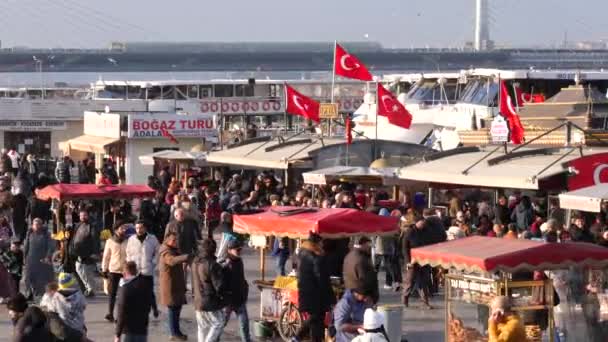 Boot Vis Restaurant Galata Brug Eminonu Golden Horn Istanbul — Stockvideo