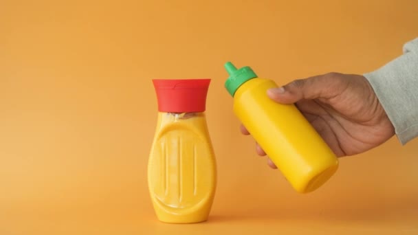 Hand Pick Mustard Mayonnaise Bottle — Stock Video