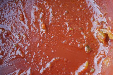 Çatallı boş bir tabak...