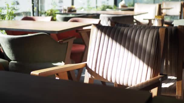 Kafedeki Modern Kanepe Dinlenmek Için — Stok video