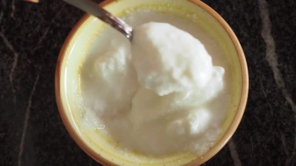 Świeży Jogurt Misce Stole — Wideo stockowe