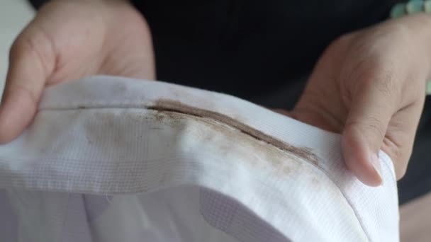 Women Holding White Color Dirty Shirt Showing Making Stain — Stock Video