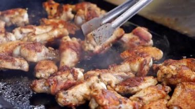  Izgarada alevli tavuk bifteği..