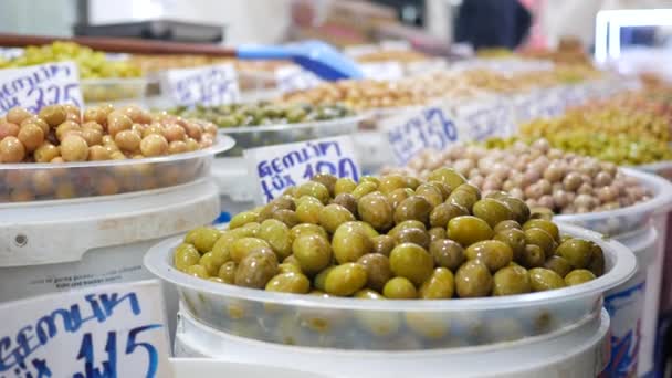 Buckets Olives Sale Street Food Market — Vídeos de Stock